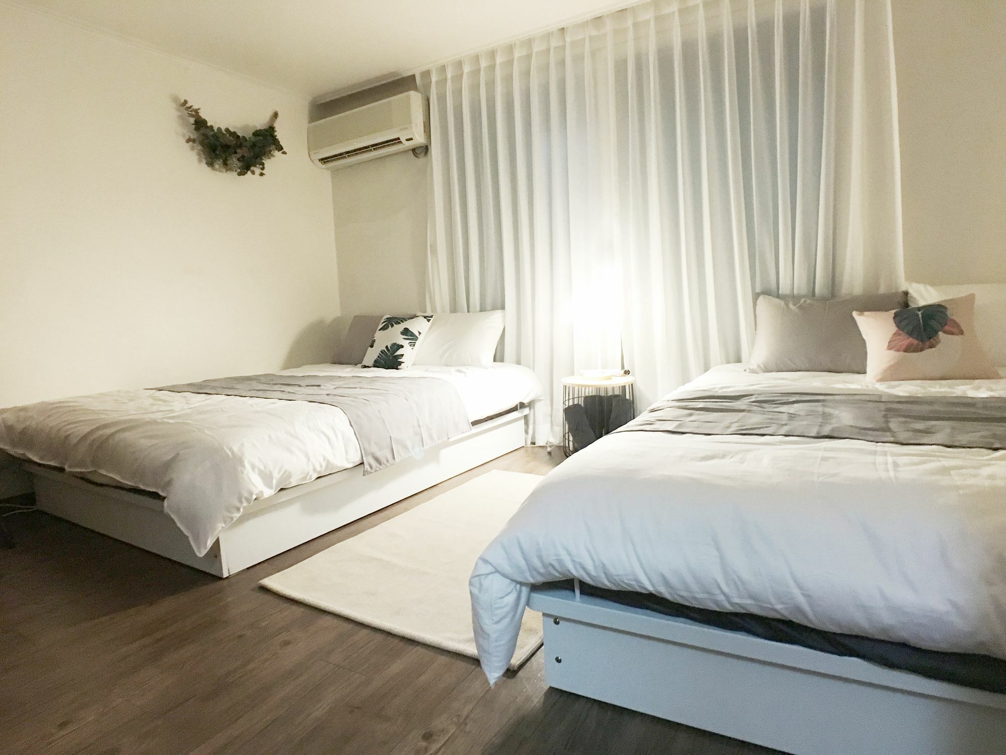 Sunny House Hongik Snt 1Mins Daire Seul Dış mekan fotoğraf