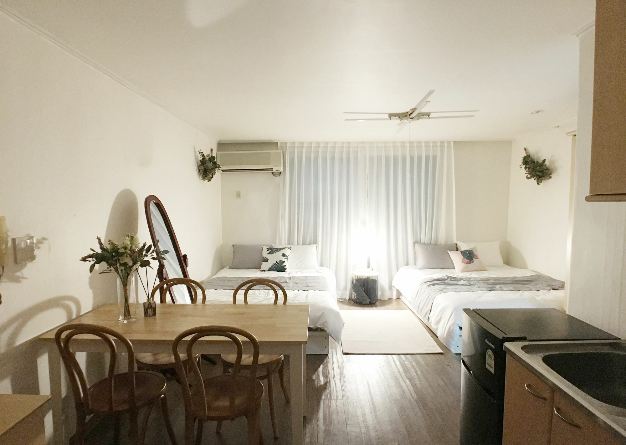 Sunny House Hongik Snt 1Mins Daire Seul Dış mekan fotoğraf