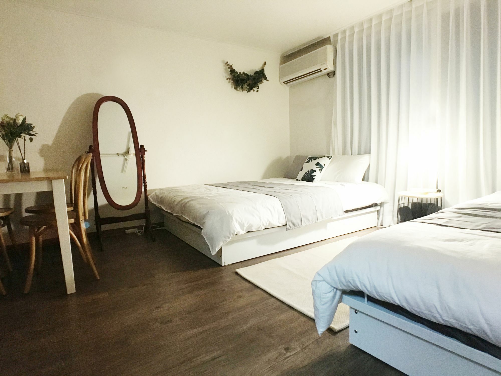 Sunny House Hongik Snt 1Mins Daire Seul Dış mekan fotoğraf